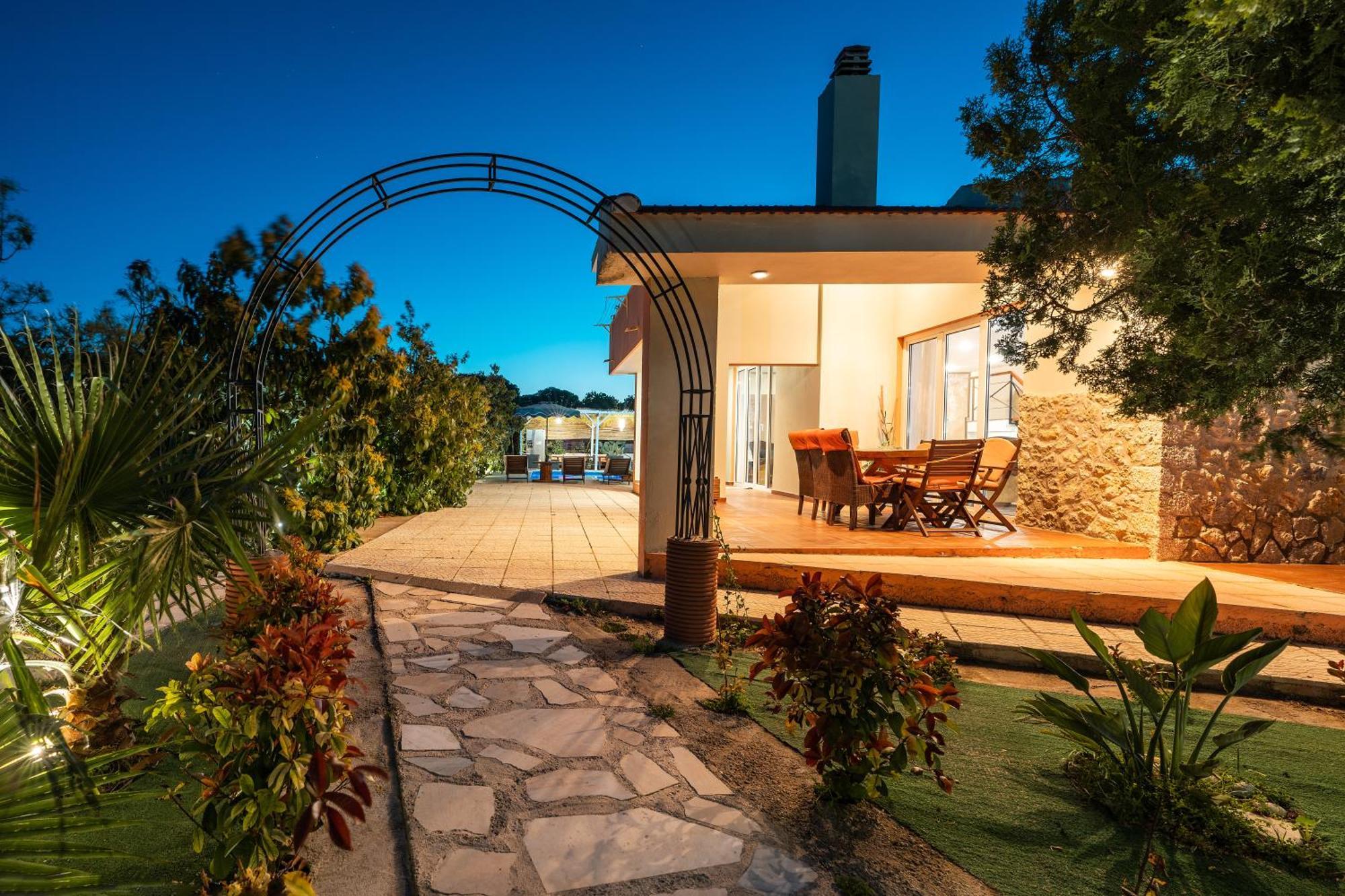 Artzy Villa Rhodes City Exteriör bild
